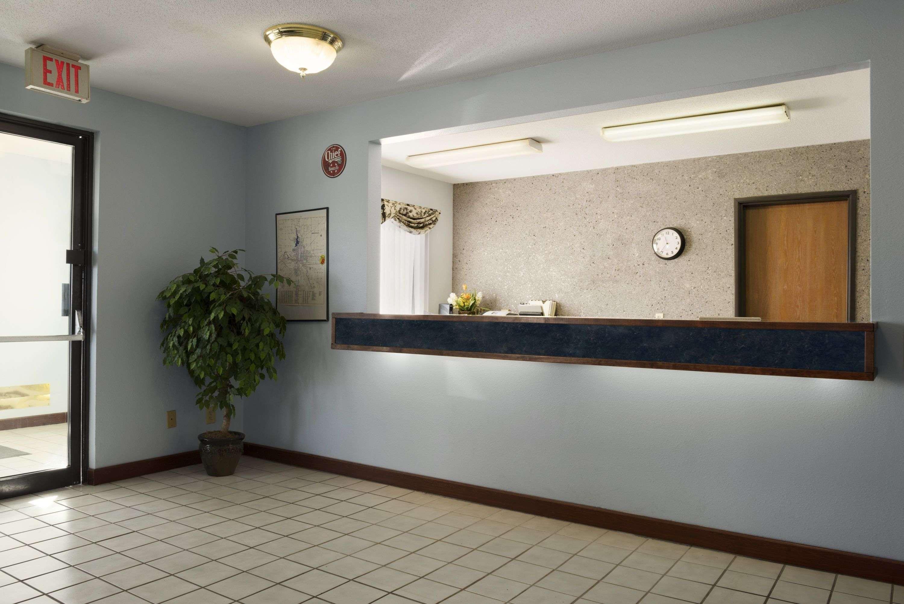 Super 8 By Wyndham Danville Exterior photo